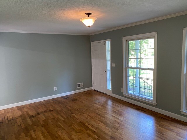 Photo - 414 Sharon Dr