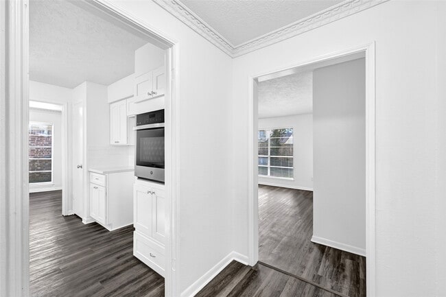 Photo - 2030 Mustang Springs Dr