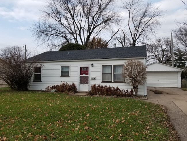 Photo - 2014 W 68th St