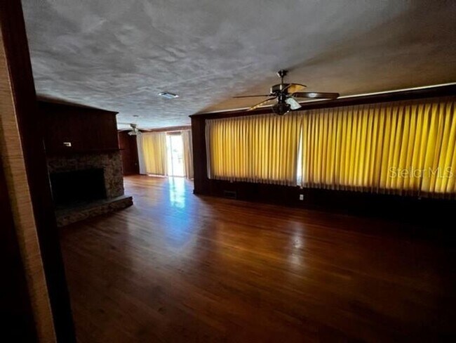 Photo - 3/2 Home in McIntosh