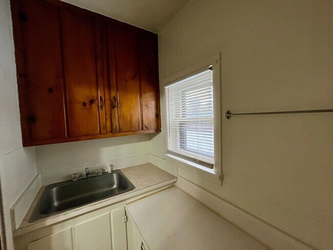 Photo - 701 Scott St Unit #A