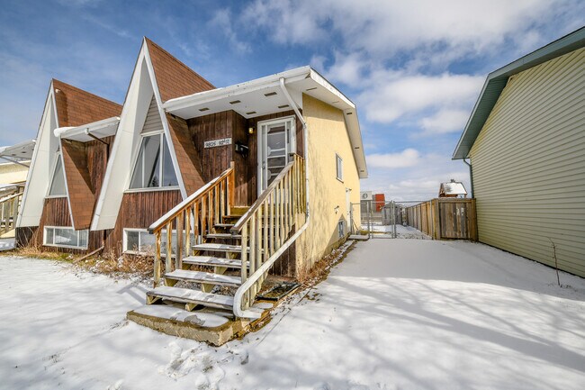 Photo - 9805-992A 92a St Unit 9805 - 92A St