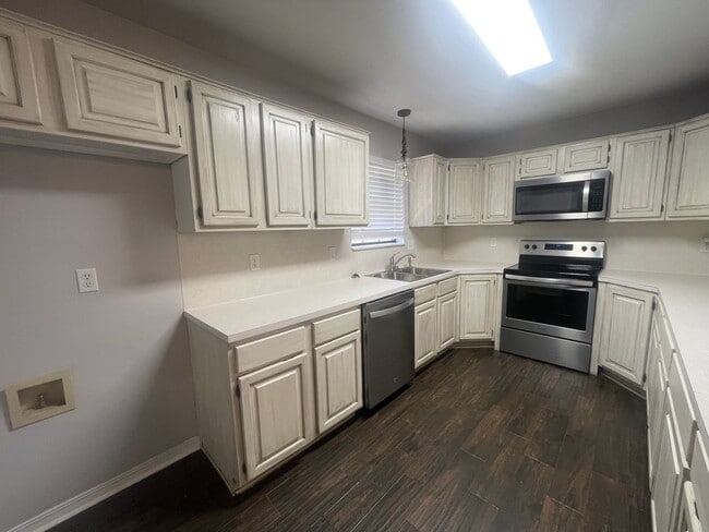 Photo - Haughton Beauty with Bonus Room