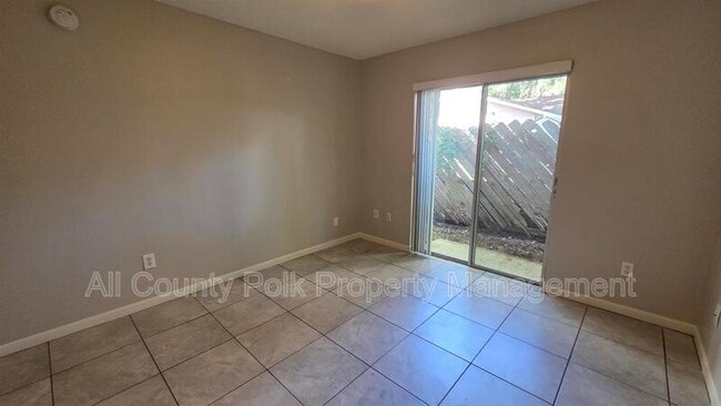 519 Duchess Ct Unit #3