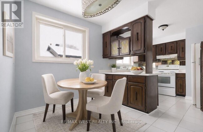 Photo - 29 Monterrey Dr