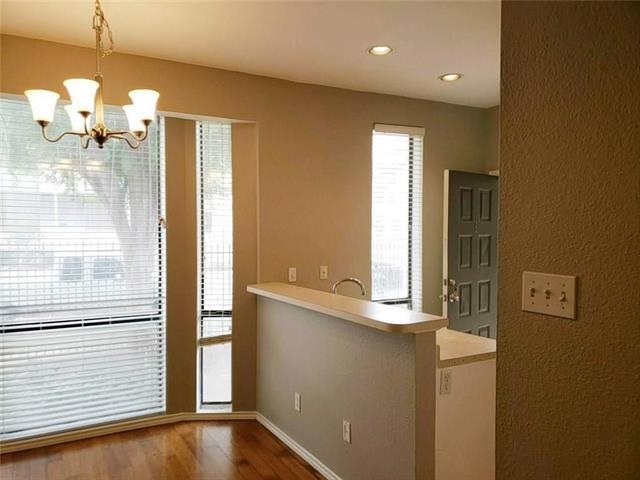 Photo - 2002 N Fitzhugh Ave Unidad 1