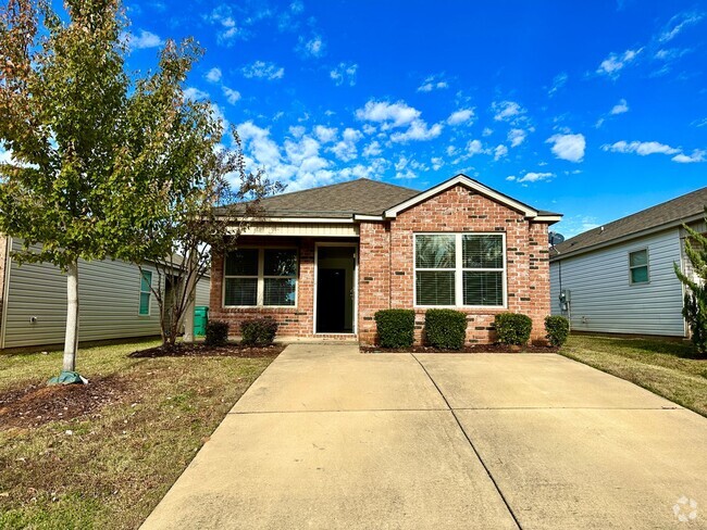 Building Photo - Home for rent in Moundville! View with 48 ...