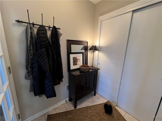 Photo - 191 Summerhaven Dr S