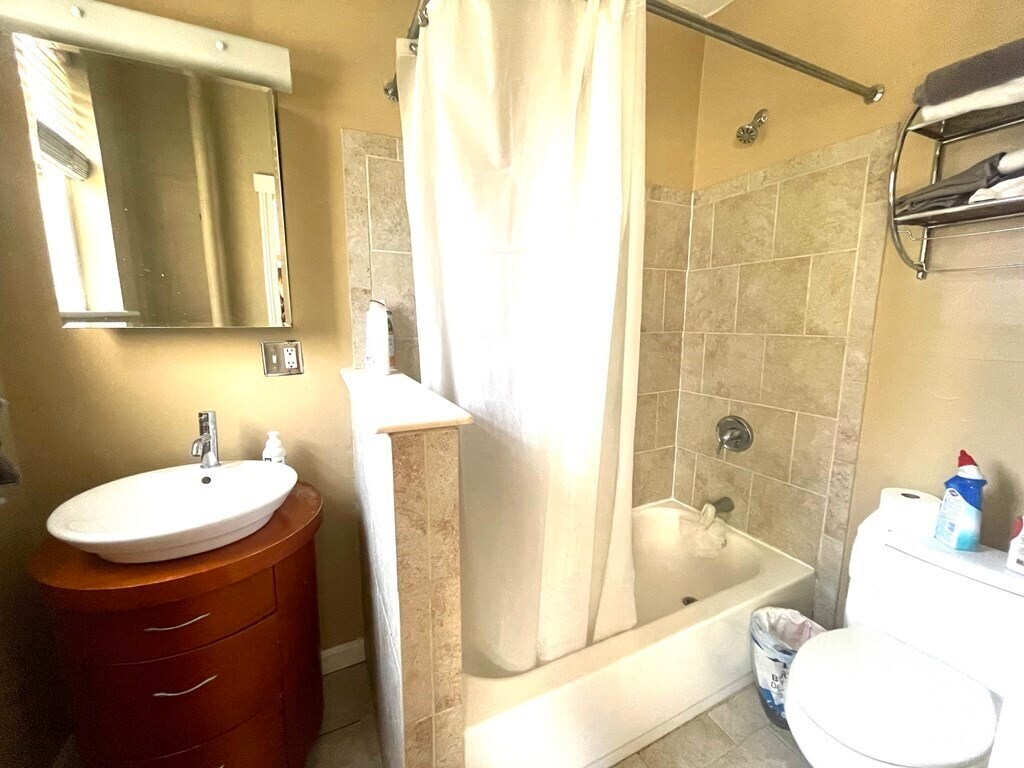 Photo - 65 Burbank St Unidad 12A