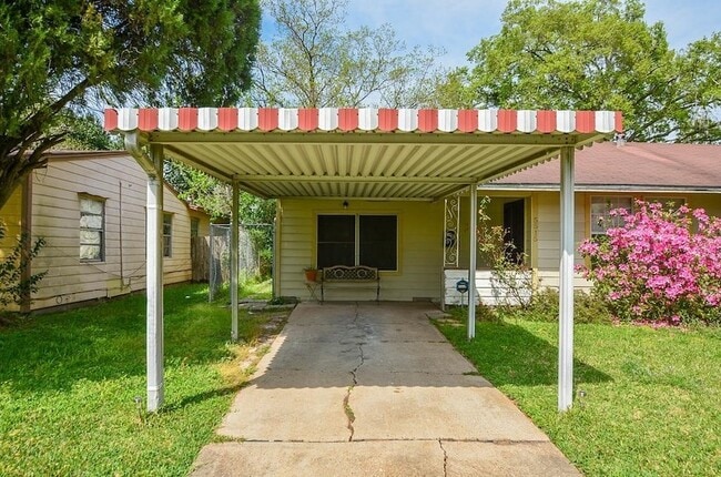 Photo - 5515 Flamingo Dr