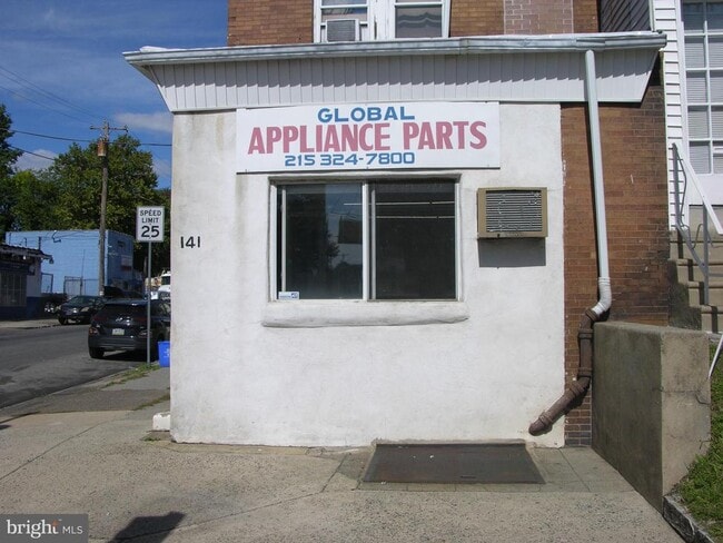 Photo - 141 W Fisher Ave Unidad 1ST FLOOR