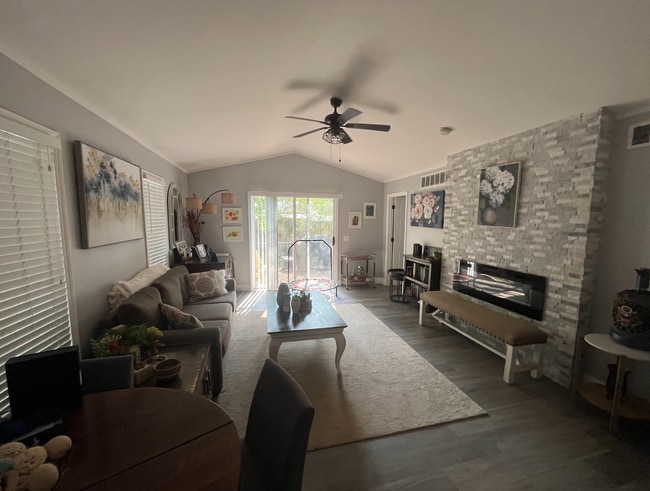 Photo - Fully furnished beautifully renovated house!