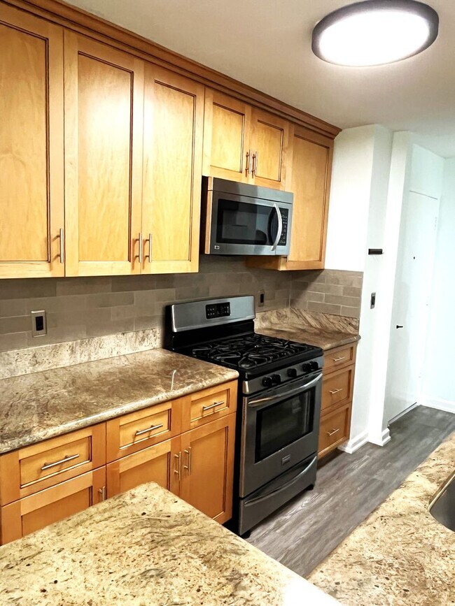 Photo - ****MOVE-IN SPECIAL: $500 OFF SECOND MONTH...