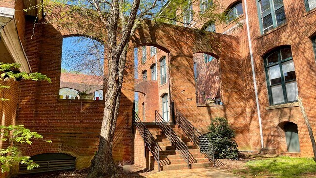 Photo - 201 S Hoskins Rd Unidad #317