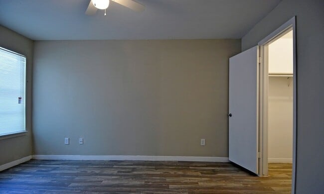 Photo - z - Historical - The Waters