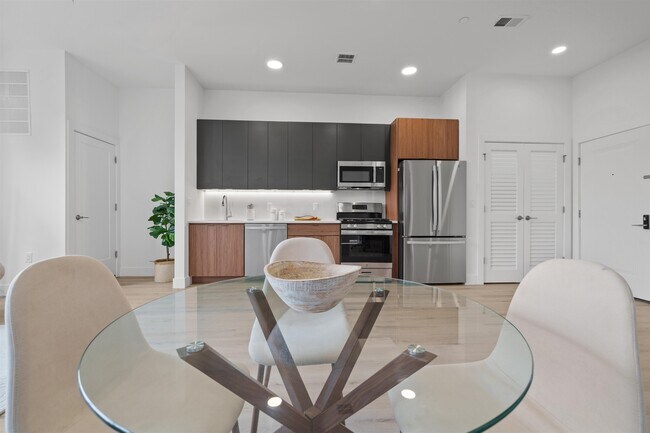 Photo - 17 Ave E Unit 206