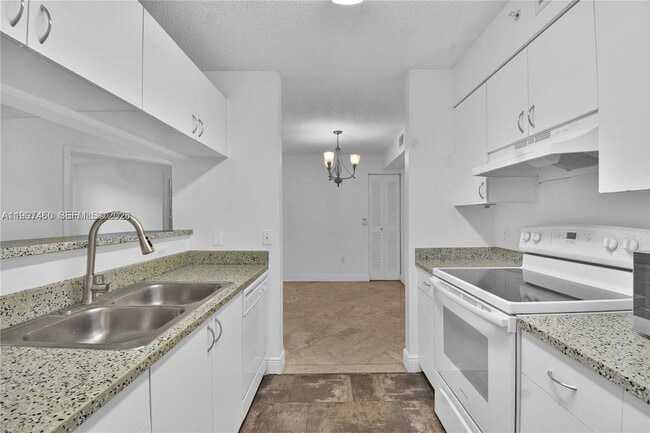 Photo - 12160 St.Andrews Pl Unidad 205
