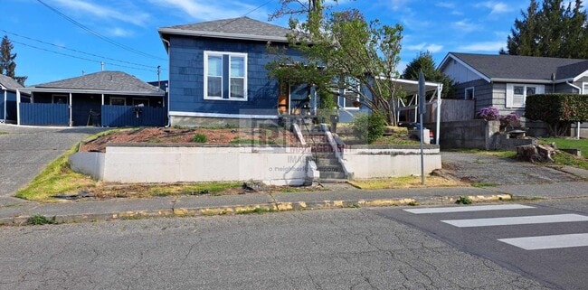 1200 10th Ave SE Unit (Unit 3)
