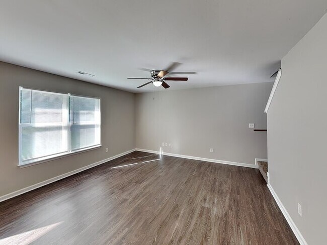 Photo - Stylish 4-Bedroom Home in Prime Coulwood L...