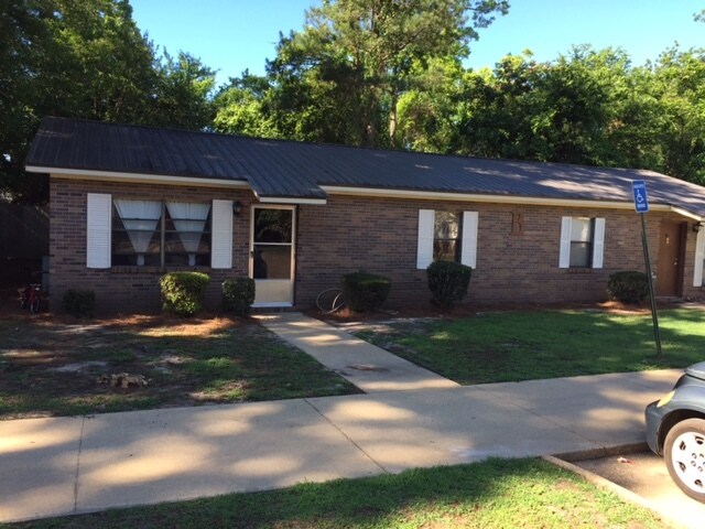 Photo - Luverne Villas