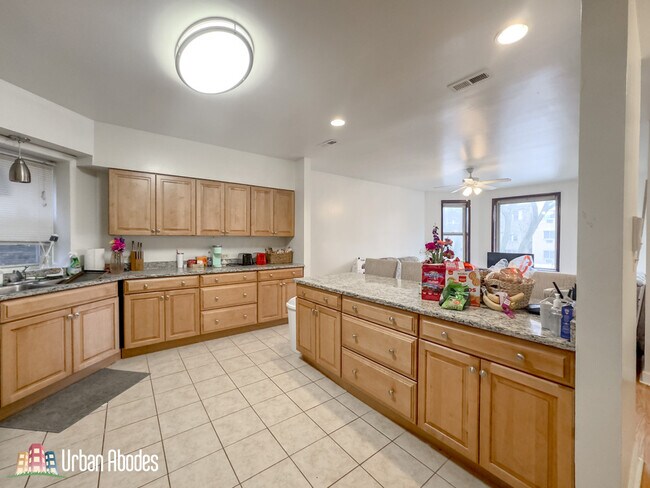 Photo - 6711 N Sheridan Rd Unit G08C