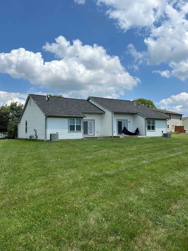 Photo - Beautiful 3 Bedroom Duplex with Garage and...