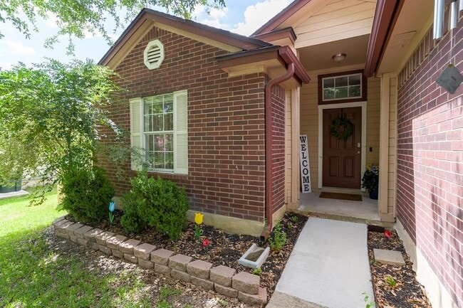 Photo - 906 Iris Dr