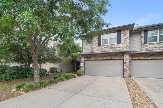 6443 Calgary Woods Ln