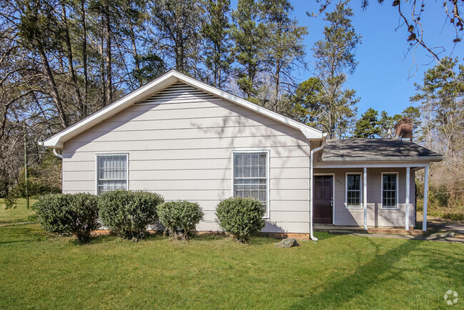 Building Photo - Inviting 4-Bedroom Rental