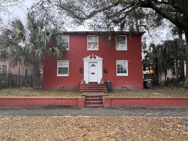 Photo - 1715 Perry St