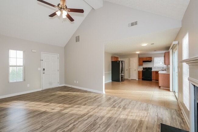 Photo - 458 Old Tree Dr