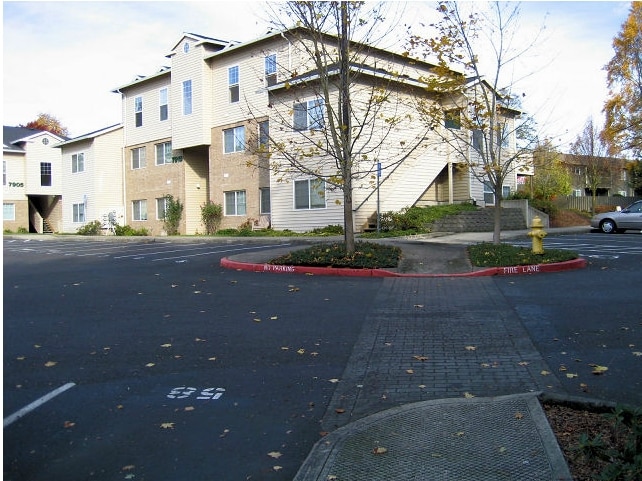 Photo - Landmark Apartments