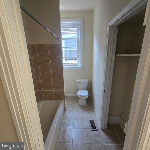 Photo - 2018 W Venango St