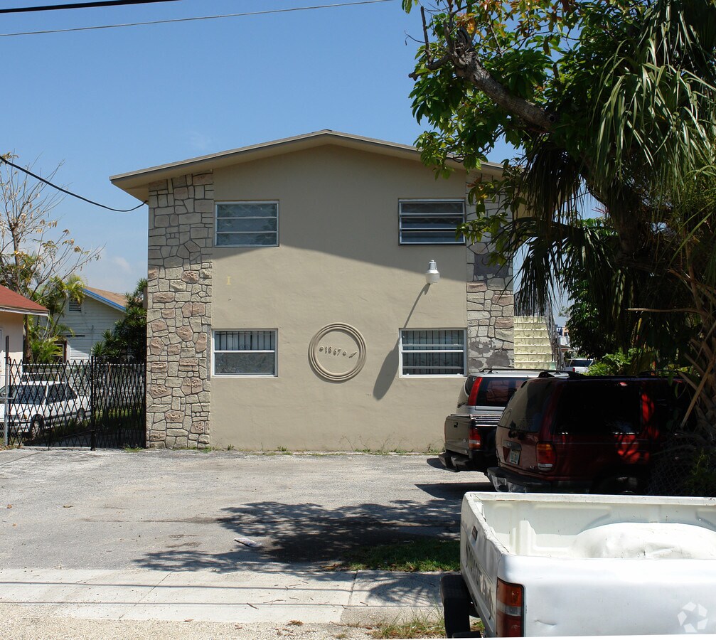 Photo - 1867 NW 19th St