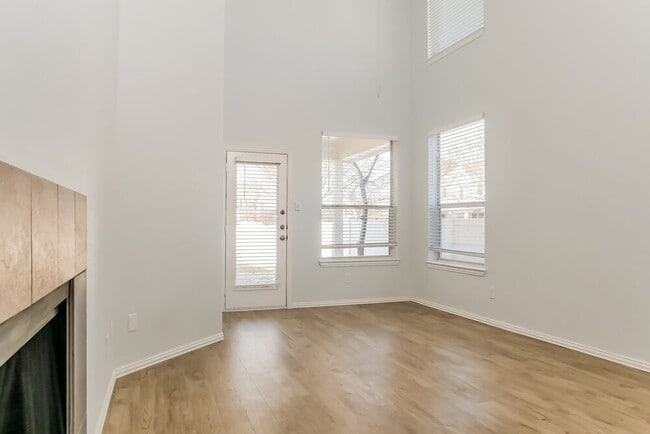 Photo - 9867 Walnut Hill Dr