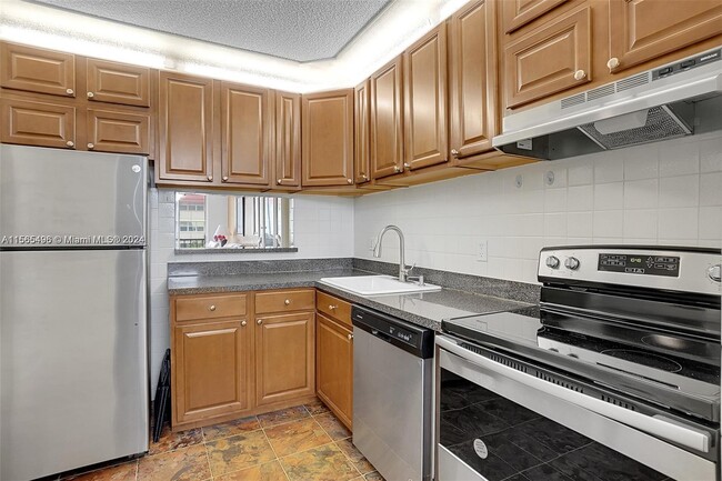 Photo - 5321 NE 24th Ter Unit GREAT UPGRADED CONDO