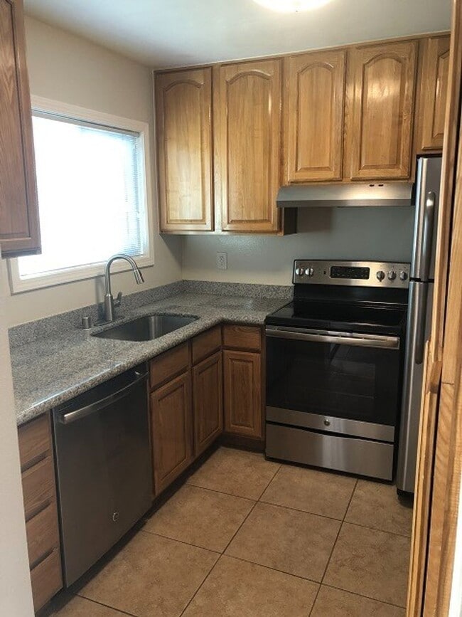 Photo - Remodeled Townhome in the Irvington neighborhood of Fremont - Beautiful from head to toe!
