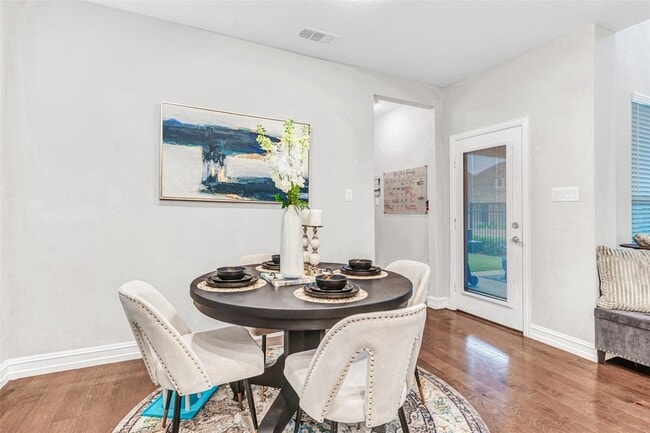 Photo - 430 Pasco Rd