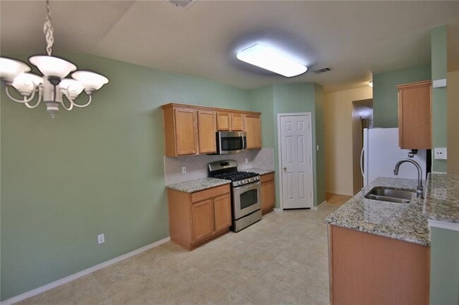 Photo - BEAUTIFUL 3 BEDROOMS / 2 BATH HOME IN SETTLERS CROSSING