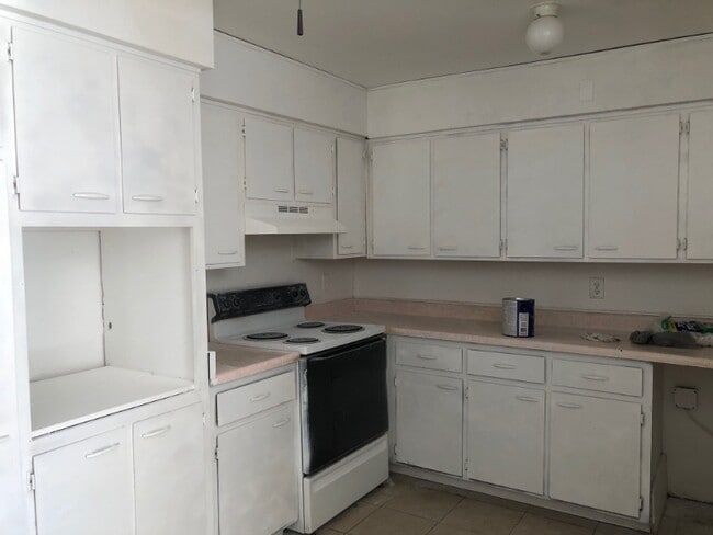 Photo - 3629 Ave S NW