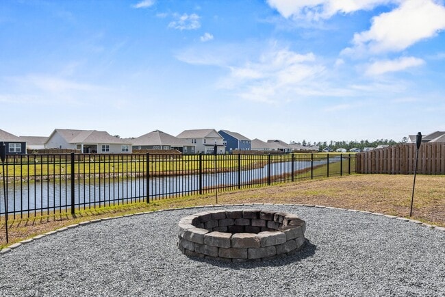 Photo - 93 Whalebone Ave