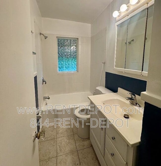 Photo - 629 S Harlan Ave