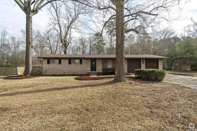 Building Photo - 7109 Forestdale Dr Rental