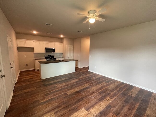 Photo - 2931 Peony Dr Apartment