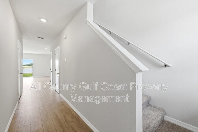 Photo - 2609 Fetlock Run