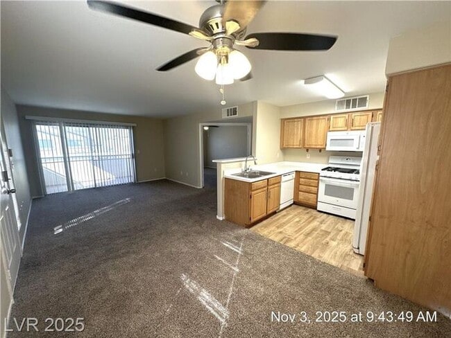 Photo - BRIGHT 2ND FLOOR UNIT IN SOUTHEAST GATED C...