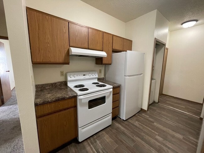 Photo - Spacious 3 bedroom, 1 bath Located in West Fargo.