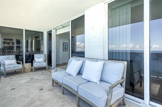 Photo - 19111 Collins Ave Unit 2705