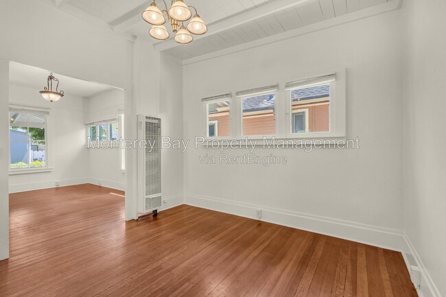 Photo - 140 18th St