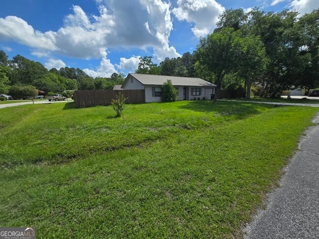Photo - 1001 Regal Rd